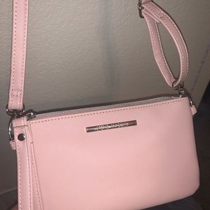 BRAND NEW STEVE MADDEN CLUTCH